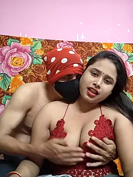 Snapshot of Seducing_couple chatting on July 27, 2026, 11:17 am Seducing couple online show from July 27, 2026, 11:17 am