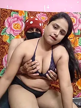 Seducing couple online show from April 26, 2026, 6:54 am