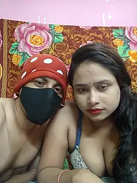 Snapshot of Seducing_couple chatting on July 18, 2026, 4:10 am Seducing couple online show from July 18, 2026, 4:10 am