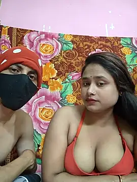 Snapshot of Seducing_couple chatting on July 12, 2026, 6:36 am Seducing couple online show from July 12, 2026, 6:36 am