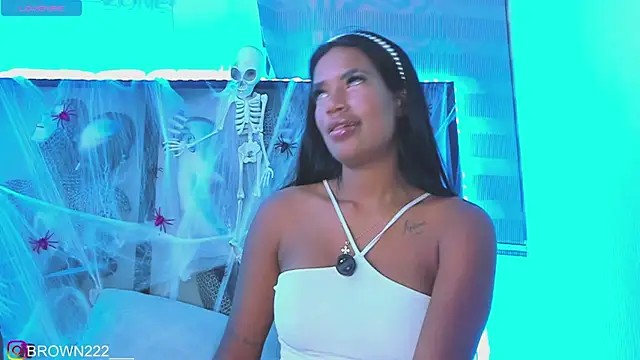  naomibrown  online show from October 21, 2025, 3:50 am