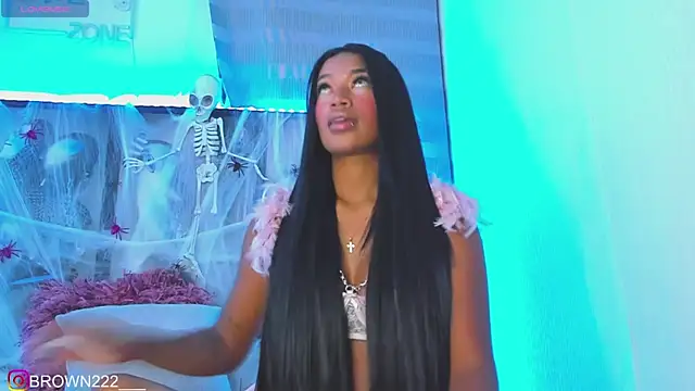  naomibrown  online show from October 17, 2025, 12:14 am