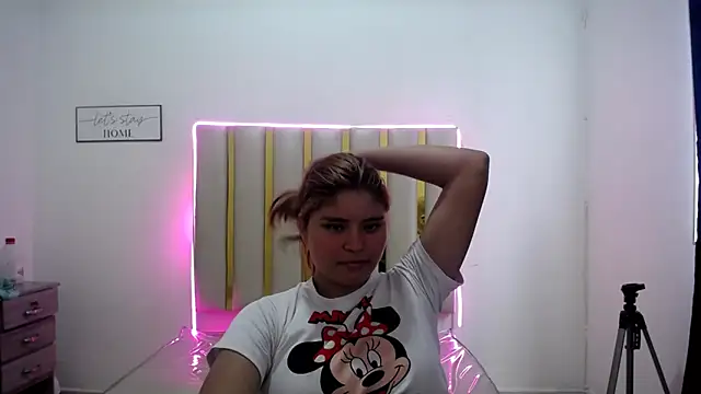 Snapshot of keilicita_tonny_18 chatting on October 7, 2025, 4:52 pm keilicita tonny 18 online show from October 7, 2025, 4:52 pm