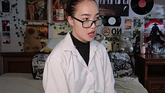 Snapshot of OdetteBiddy chatting on November 7, 2025, 8:24 pm OdetteBiddy online show from November 7, 2025, 8:24 pm