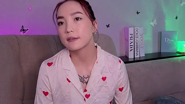 Snapshot of OdetteBiddy chatting on March 8, 2026, 9:29 pm OdetteBiddy online show from March 8, 2026, 9:29 pm