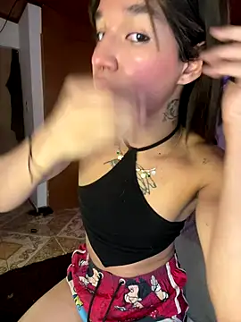 Snapshot of terra_sunligth chatting on November 14, 2025, 8:45 pm terra sunligth online show from November 14, 2025, 8:45 pm