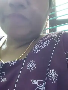 Snapshot of papukurty chatting on August 6, 2026, 1:33 am papukurty online show from August 6, 2026, 1:33 am