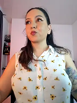 Snapshot of Abbyjoness21 chatting on October 3, 2025, 7:37 pm Abbyjoness21 online show from October 3, 2025, 7:37 pm