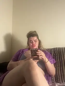 Snapshot of aydabella7777 chatting on December 14, 2025, 7:52 pm aydabella7777 online show from December 14, 2025, 7:52 pm