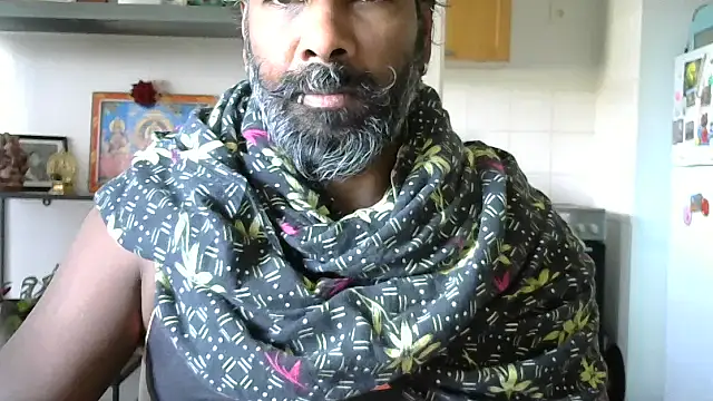 frenchblackc31 online show from May 11, 2026, 1:01 pm