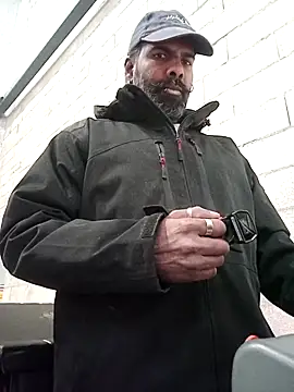 frenchblackc31 online show from March 12, 2026, 1:48 pm