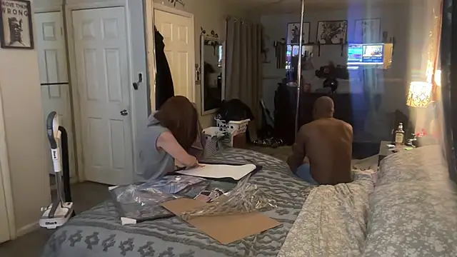 Snapshot of sexyred77713 chatting on February 28, 2026, 1:38 am sexyred77713 online show from February 28, 2026, 1:38 am