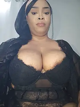 MadamPinky online show from June 16, 2026, 5:24 pm