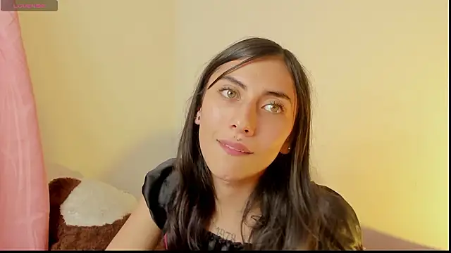 Alanaloiiss  online show from February 21, 2026, 4:03 am