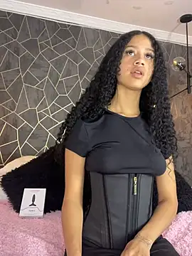jadee8 online show from June 6, 2026, 4:12 pm