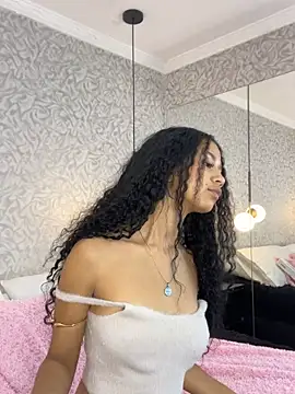 jadee8 online show from June 17, 2026, 3:22 pm