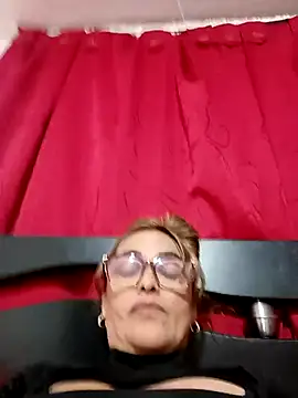 Snapshot of dirty_lady17 chatting on July 31, 2026, 1:05 am dirty lady17 online show from July 31, 2026, 1:05 am