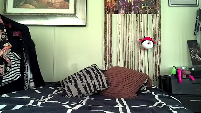 Snapshot of Keikomiller chatting on October 16, 2025, 9:12 pm Keikomiller online show from October 16, 2025, 9:12 pm