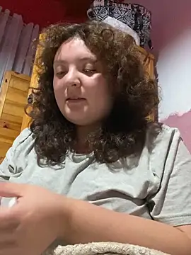 Solangerulo  online show from February 18, 2026, 4:43 am