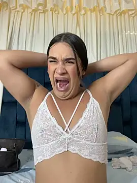 Snapshot of Sweet_vicky_hot chatting on October 27, 2025, 7:04 pm Sweet vicky hot online show from October 27, 2025, 7:04 pm