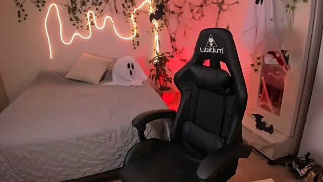 Snapshot of sara_doll77 chatting on October 29, 2025, 11:25 pm sara doll77 online show from October 29, 2025, 11:25 pm