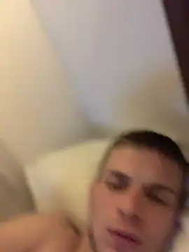 Snapshot of macho1347 chatting on November 4, 2025, 4:27 am macho1347 online show from November 4, 2025, 4:27 am