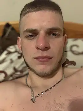 Snapshot of macho1347 chatting on October 18, 2025, 10:45 pm macho1347 online show from October 18, 2025, 10:45 pm