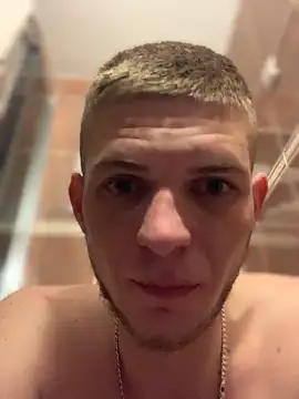 Snapshot of macho1347 chatting on October 21, 2025, 4:23 am macho1347 online show from October 21, 2025, 4:23 am