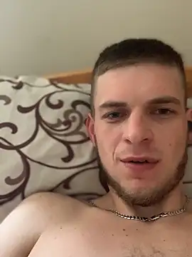 Snapshot of macho1347 chatting on October 9, 2025, 8:15 am macho1347 online show from October 9, 2025, 8:15 am