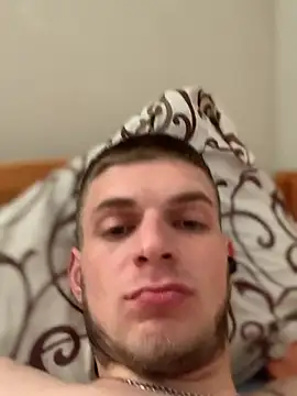 Snapshot of macho1347 chatting on October 25, 2025, 7:51 am macho1347 online show from October 25, 2025, 7:51 am