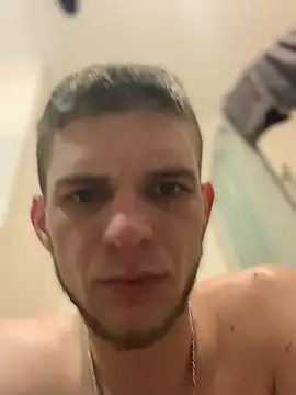 Snapshot of macho1347 chatting on October 31, 2025, 4:47 pm macho1347 online show from October 31, 2025, 4:47 pm