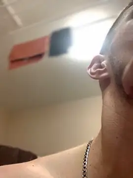 Snapshot of macho1347 chatting on November 19, 2025, 1:55 pm macho1347 online show from November 19, 2025, 1:55 pm