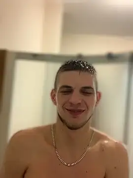 Snapshot of macho1347 chatting on November 15, 2025, 9:24 am macho1347 online show from November 15, 2025, 9:24 am