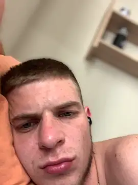 Snapshot of macho1347 chatting on October 13, 2025, 11:23 am macho1347 online show from October 13, 2025, 11:23 am