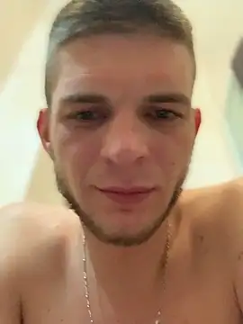 Snapshot of macho1347 chatting on October 8, 2025, 8:09 pm macho1347 online show from October 8, 2025, 8:09 pm