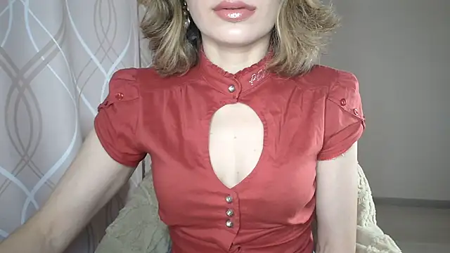 Snapshot of miss__Sophie chatting on October 31, 2025, 8:00 am miss Sophie online show from October 31, 2025, 8:00 am