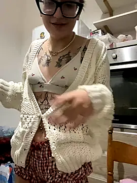 severingratty online show from October 12, 2025, 6:53 pm