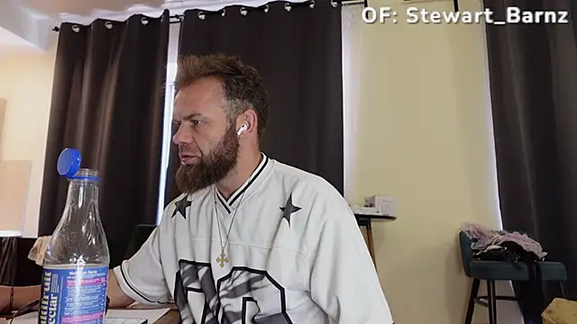 Stewart Barnz online show from May 5, 2026, 9:45 am
