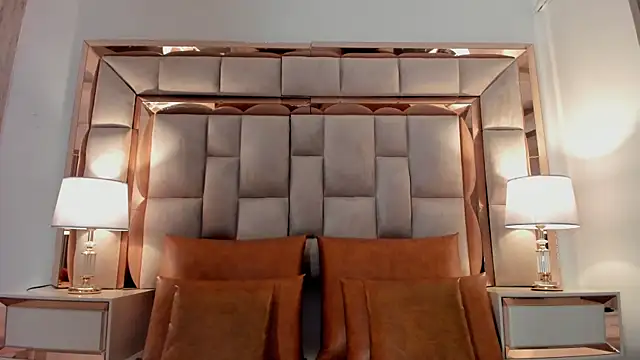 Snapshot of ValentinaBreats chatting on November 4, 2025, 11:36 am ValentinaBreats online show from November 4, 2025, 11:36 am