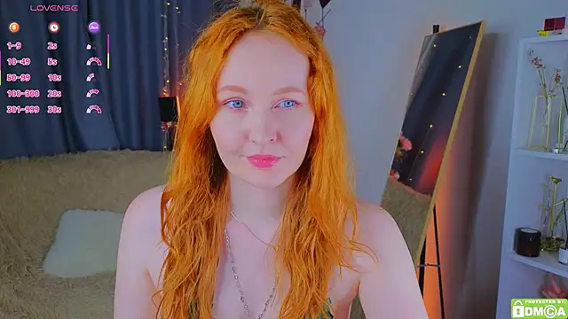 Snapshot of JoyceJones chatting on August 6, 2026, 1:17 pm JoyceJones online show from August 6, 2026, 1:17 pm