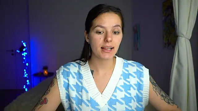 Snapshot of EwelynScott chatting on December 1, 2025, 3:46 pm EwelynScott online show from December 1, 2025, 3:46 pm