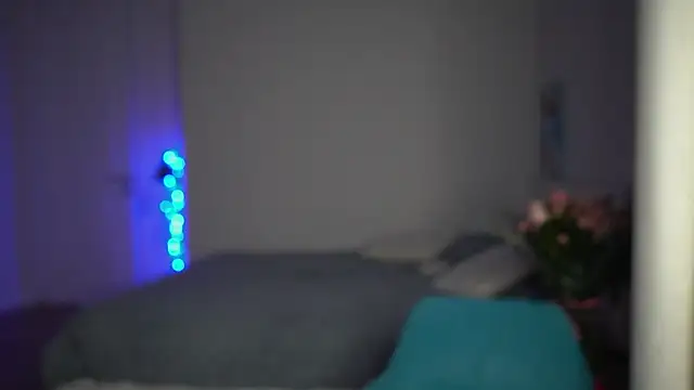 Snapshot of EwelynScott chatting on November 19, 2025, 8:42 pm EwelynScott online show from November 19, 2025, 8:42 pm