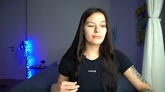 Snapshot of EwelynScott chatting on December 3, 2025, 4:50 pm EwelynScott online show from December 3, 2025, 4:50 pm