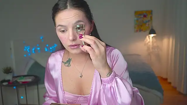 Snapshot of EwelynScott chatting on October 19, 2025, 5:16 pm EwelynScott online show from October 19, 2025, 5:16 pm