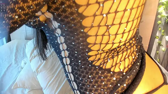 Snapshot of alexamonroe_ chatting on November 24, 2025, 9:37 pm alexamonroe online show from November 24, 2025, 9:37 pm