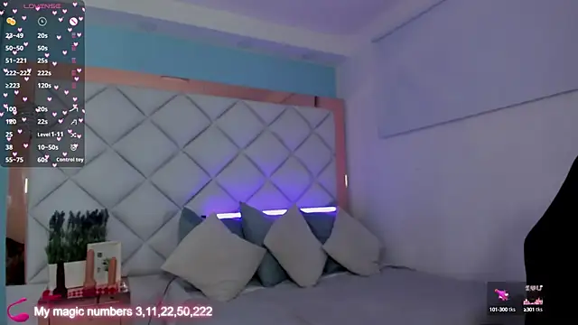 molly gomezz online show from September 25, 2025, 10:16 pm
