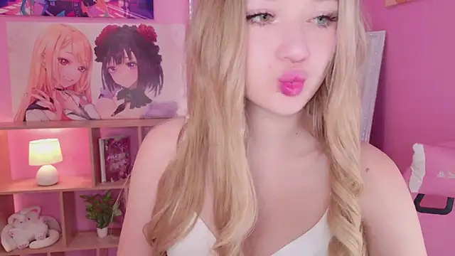 Snapshot of milaa_sun chatting on March 4, 2026, 5:37 am milaa sun online show from March 4, 2026, 5:37 am