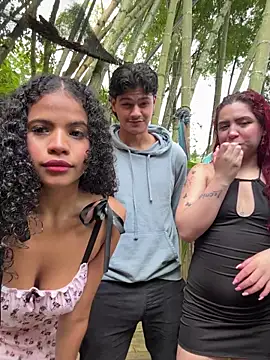 Rose-andres online show from February 7, 2026, 3:09 pm