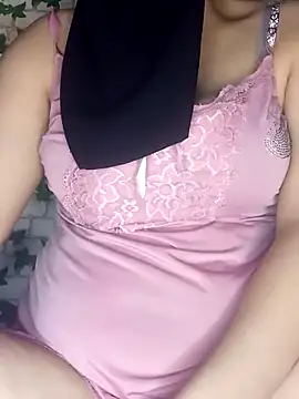 Snapshot of yaraa49 chatting on February 15, 2026, 6:47 am yaraa49 online show from February 15, 2026, 6:47 am