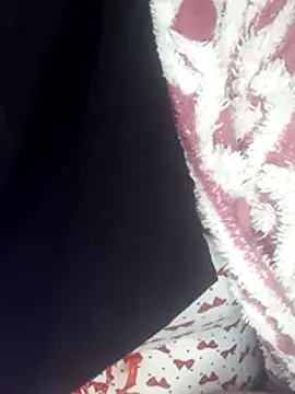 Snapshot of yaraa49 chatting on March 11, 2026, 12:37 am yaraa49 online show from March 11, 2026, 12:37 am